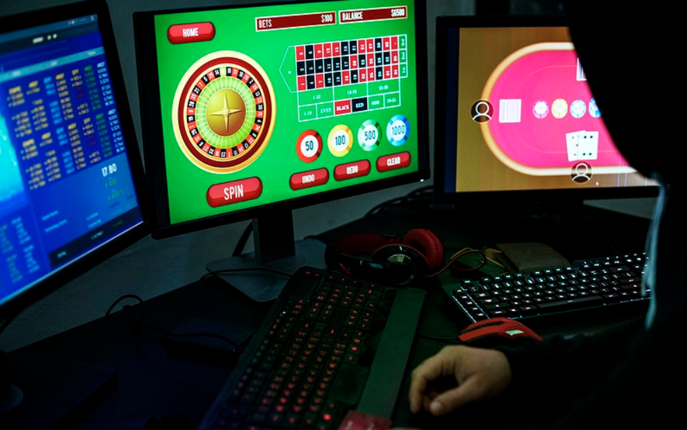 multiple monitors gambling